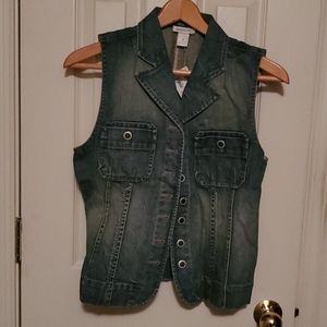 Harold's denim vest size M